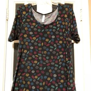 LuLaRoe L Perfect T. EUC. Worn once.